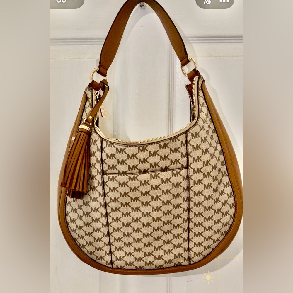Michael Kors Large Lidia Tan and Cream Hobo Bag.
